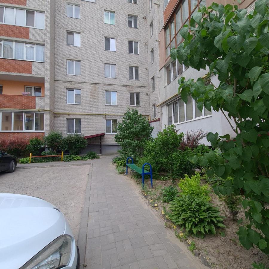 Апартаменти Липинського3,Поруч Порт Сіті Lutsʼk المظهر الخارجي الصورة